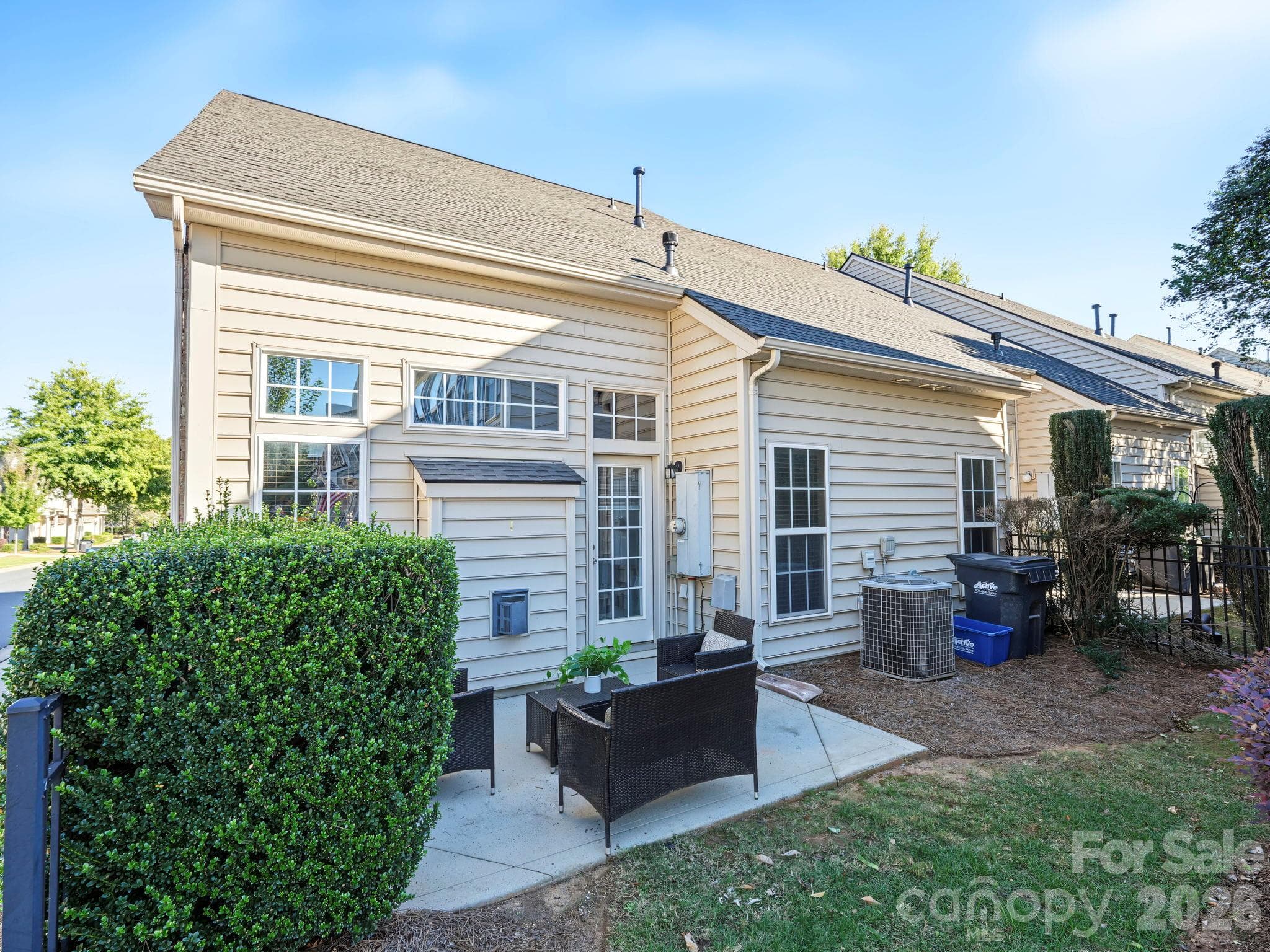 Townhouse at 5904 Union Pacific Avenue, Charlotte, photo 28 of 40