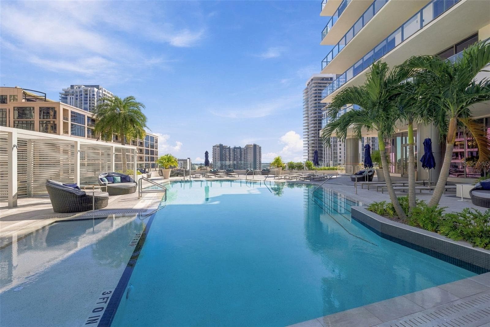 Pool - 275 1ST AVE S #3606, ST PETERSBURG