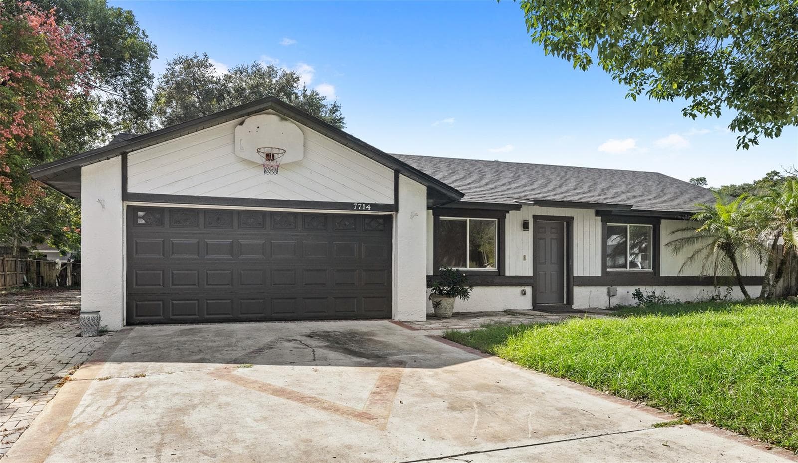 Single Family Residence at 7714 BAYBERRY CT, ORLANDO, photo 2 of 25