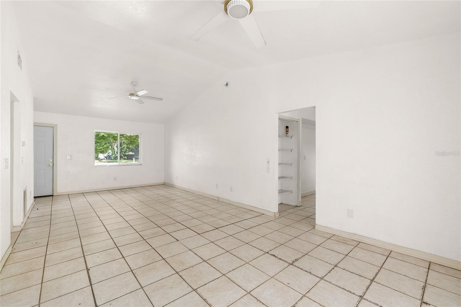 Single Family Residence at 7714 BAYBERRY CT, ORLANDO, photo 7 of 25