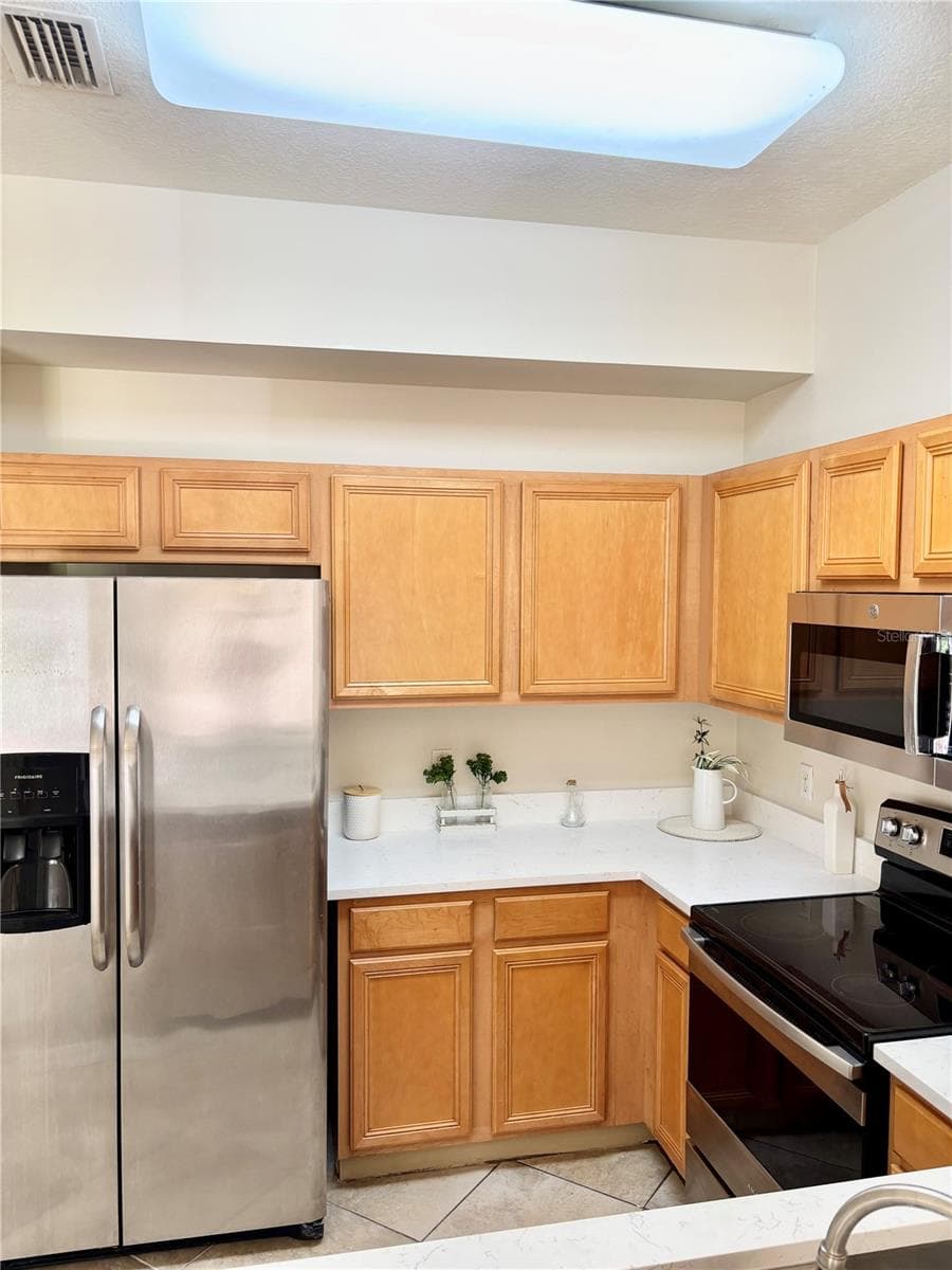 Kitchen - 20304 OAK KEY CT, TAMPA