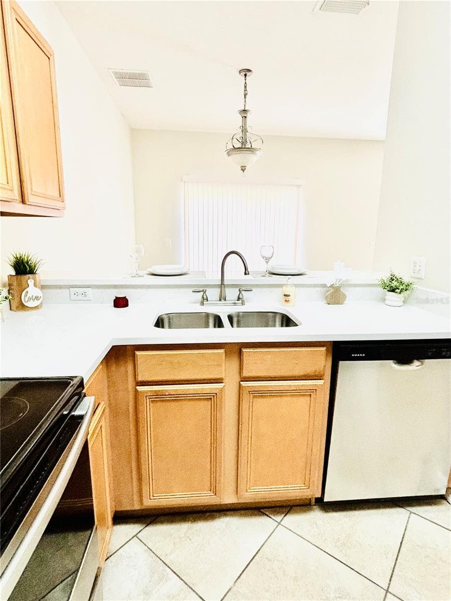 Kitchen - 20304 OAK KEY CT, TAMPA