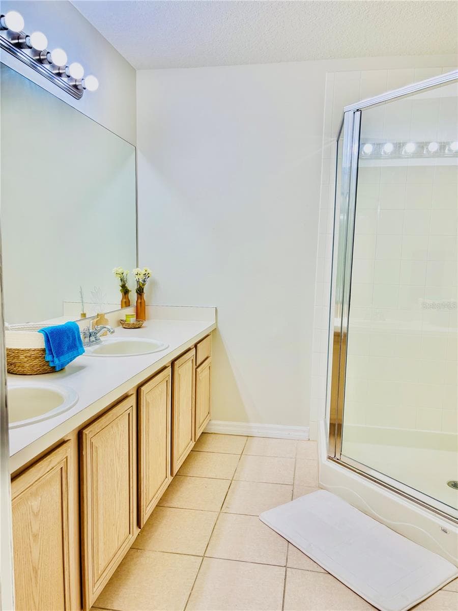 Master Bath - 20304 OAK KEY CT, TAMPA