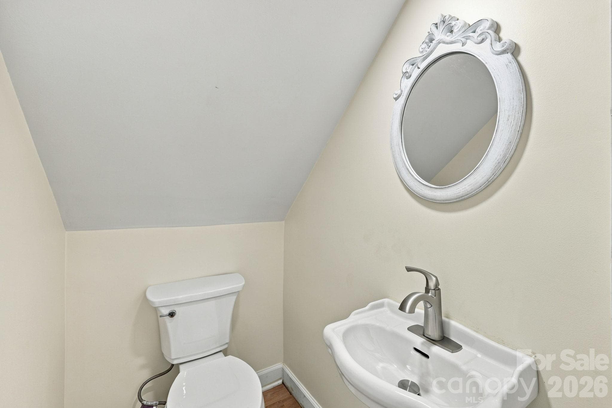 1/2 bath 2nd floor - 48155 Ingram Road, New London