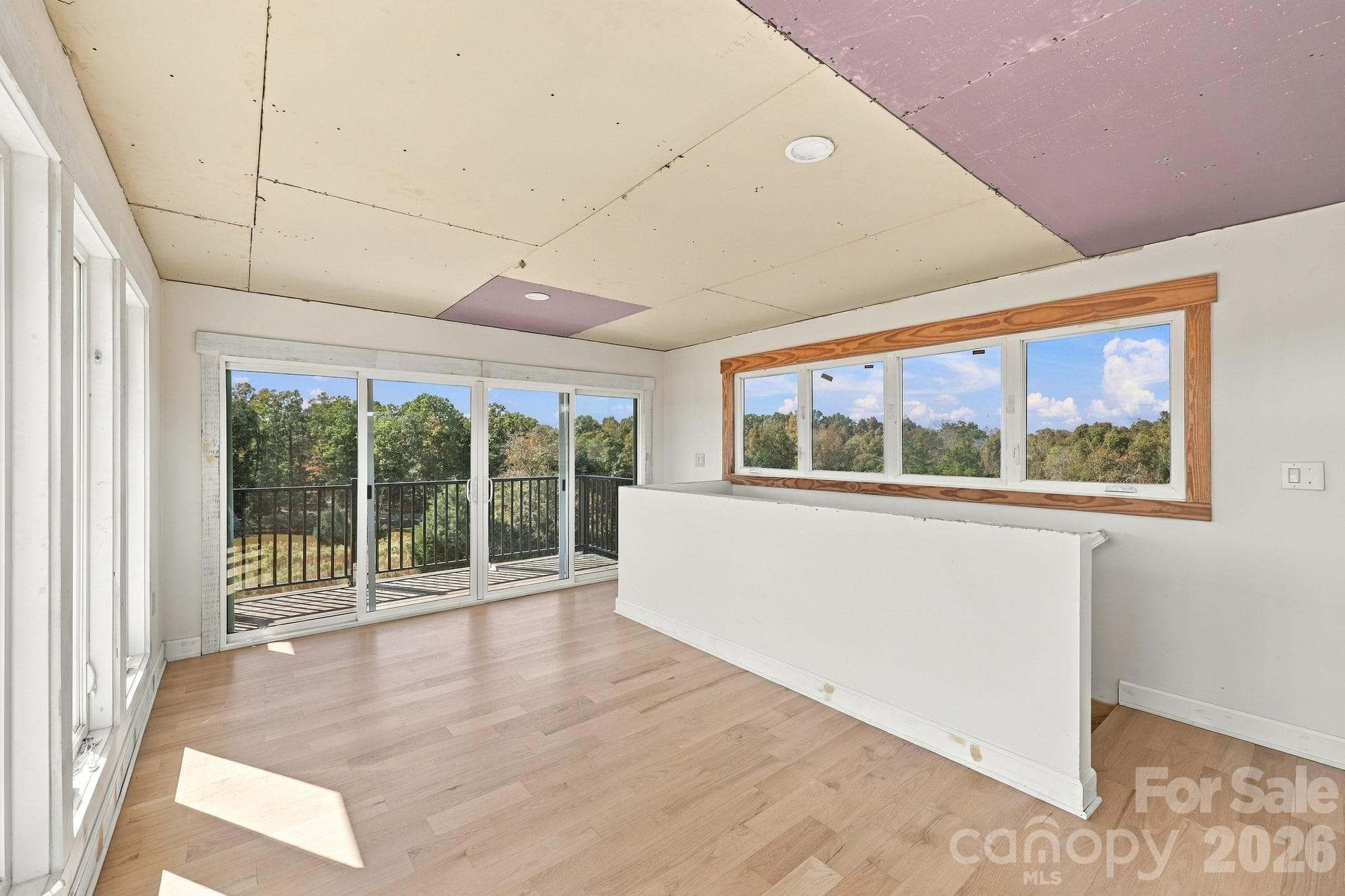 3rd floor Sunroom - 48155 Ingram Road, New London