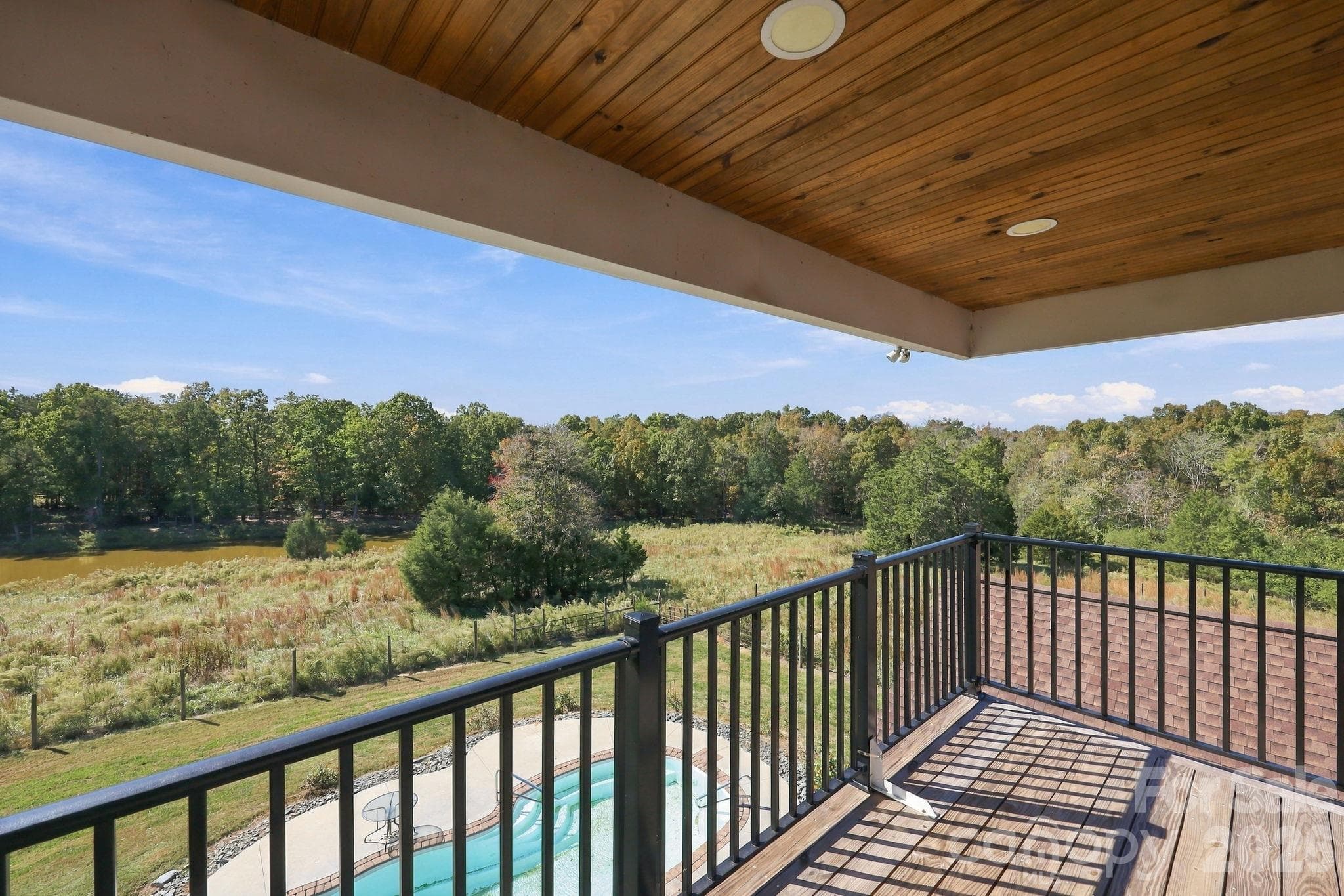 3rd Floor Balcony - 48155 Ingram Road, New London