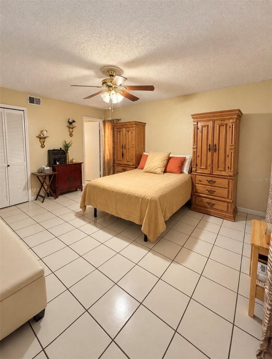 Single Family Residence at KENSINGTON SEC 04, ORLANDO, photo 6 of 11