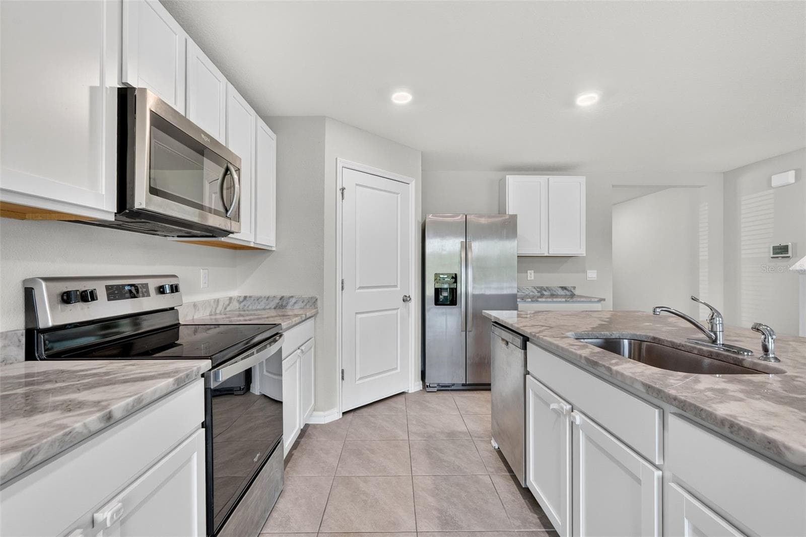 Single Family Residence at 5809 FLAGSTONE TRL, PALMETTO, photo 10 of 50