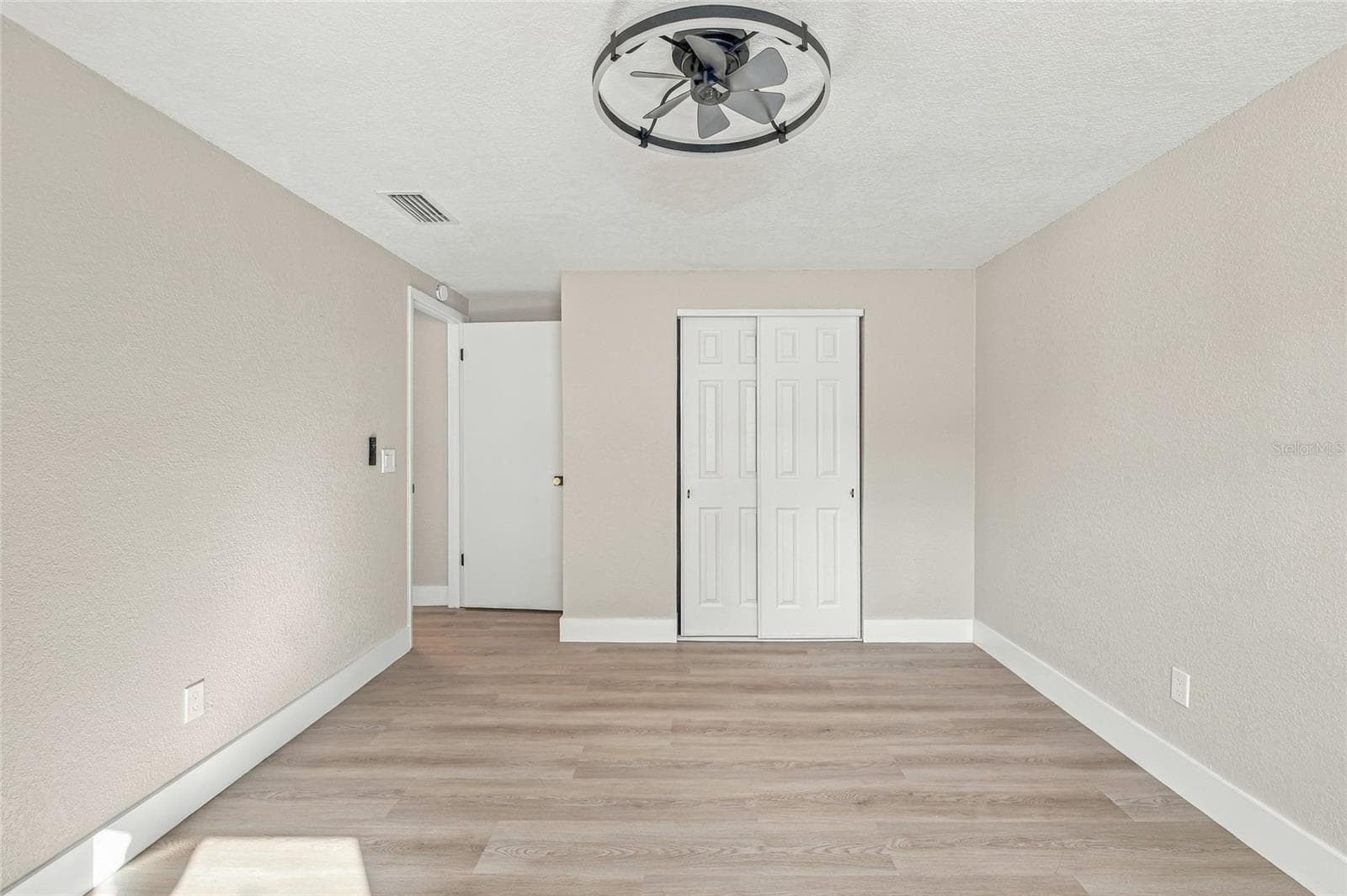 Single Family Residence at 10118 BRIARWICK CT, TAMPA, photo 21 of 36