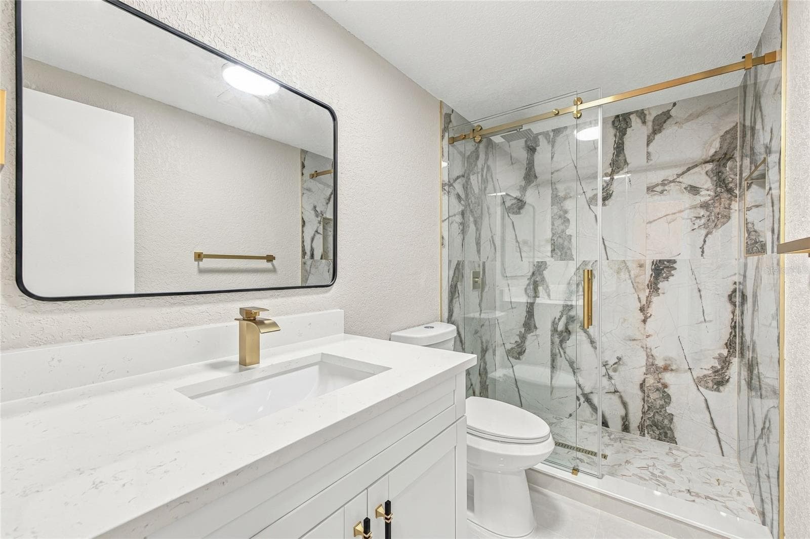 Single Family Residence at 10118 BRIARWICK CT, TAMPA, photo 24 of 36