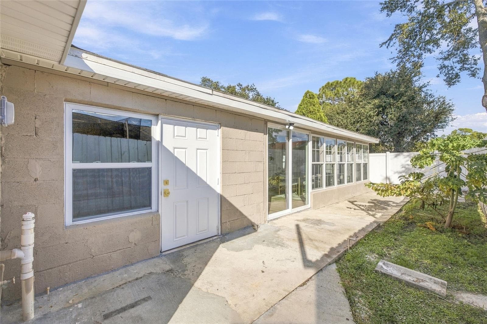 Single Family Residence at 10118 BRIARWICK CT, TAMPA, photo 35 of 36