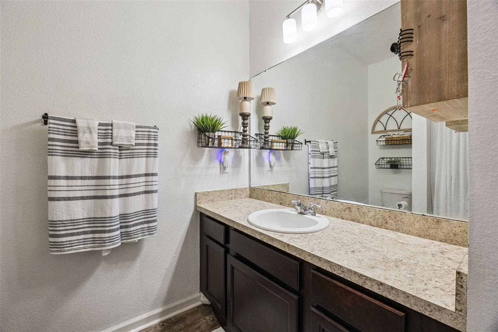 Single Family Residence at 1202 LYCASTE DR, DAVENPORT, photo 17 of 32