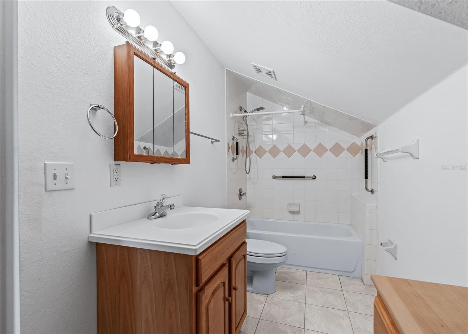 Single Family Residence at 10176 SW 65TH TER, OCALA, photo 28 of 41