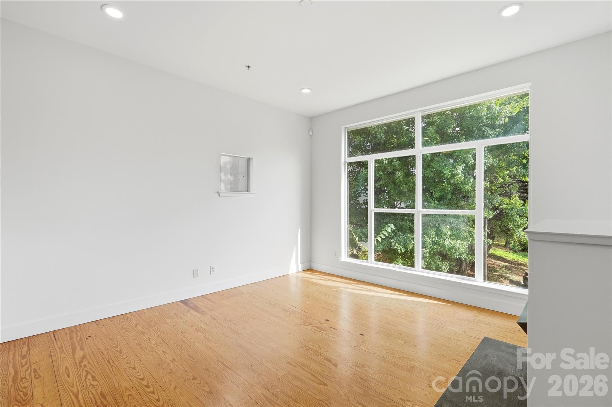 Condominium at 2090 Atherton Heights Lane, Charlotte, photo 4 of 26