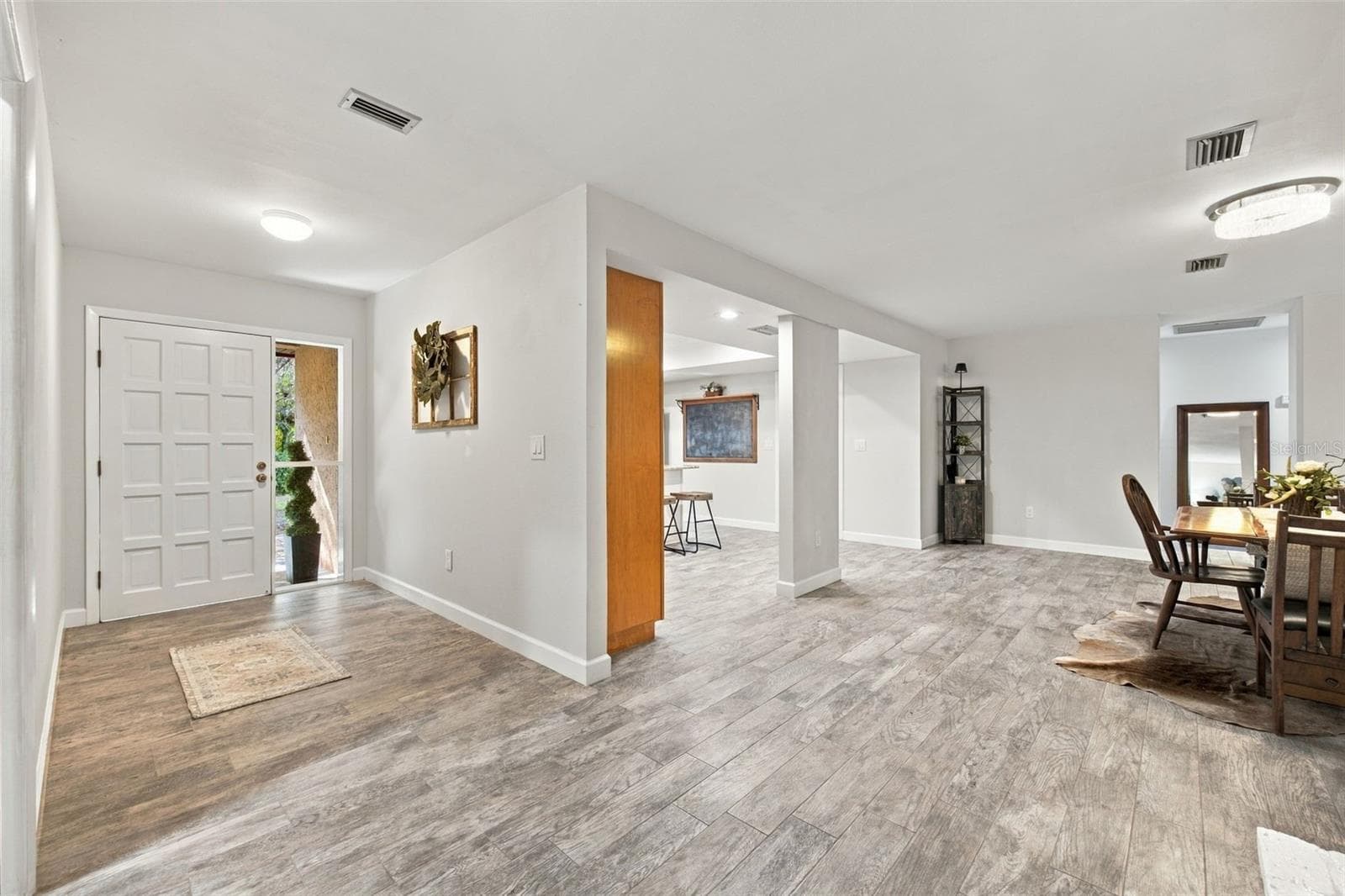 Single Family Residence at 19709 HIAWATHA RD, ODESSA, photo 5 of 45