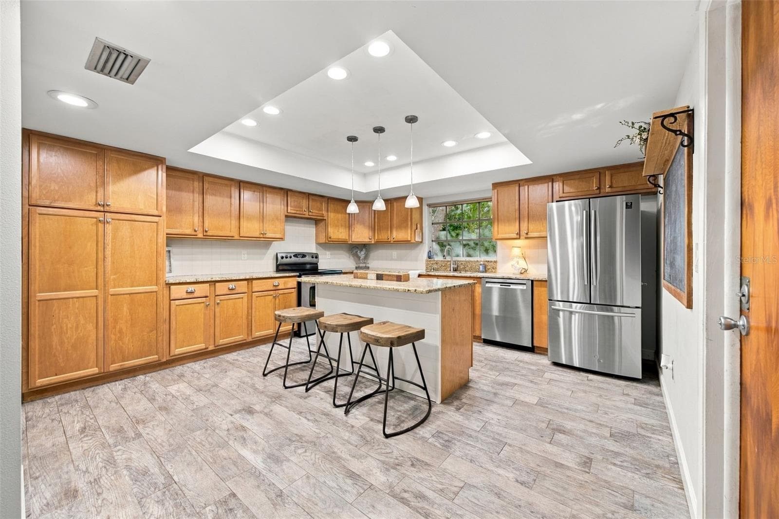 Single Family Residence at 19709 HIAWATHA RD, ODESSA, photo 10 of 45