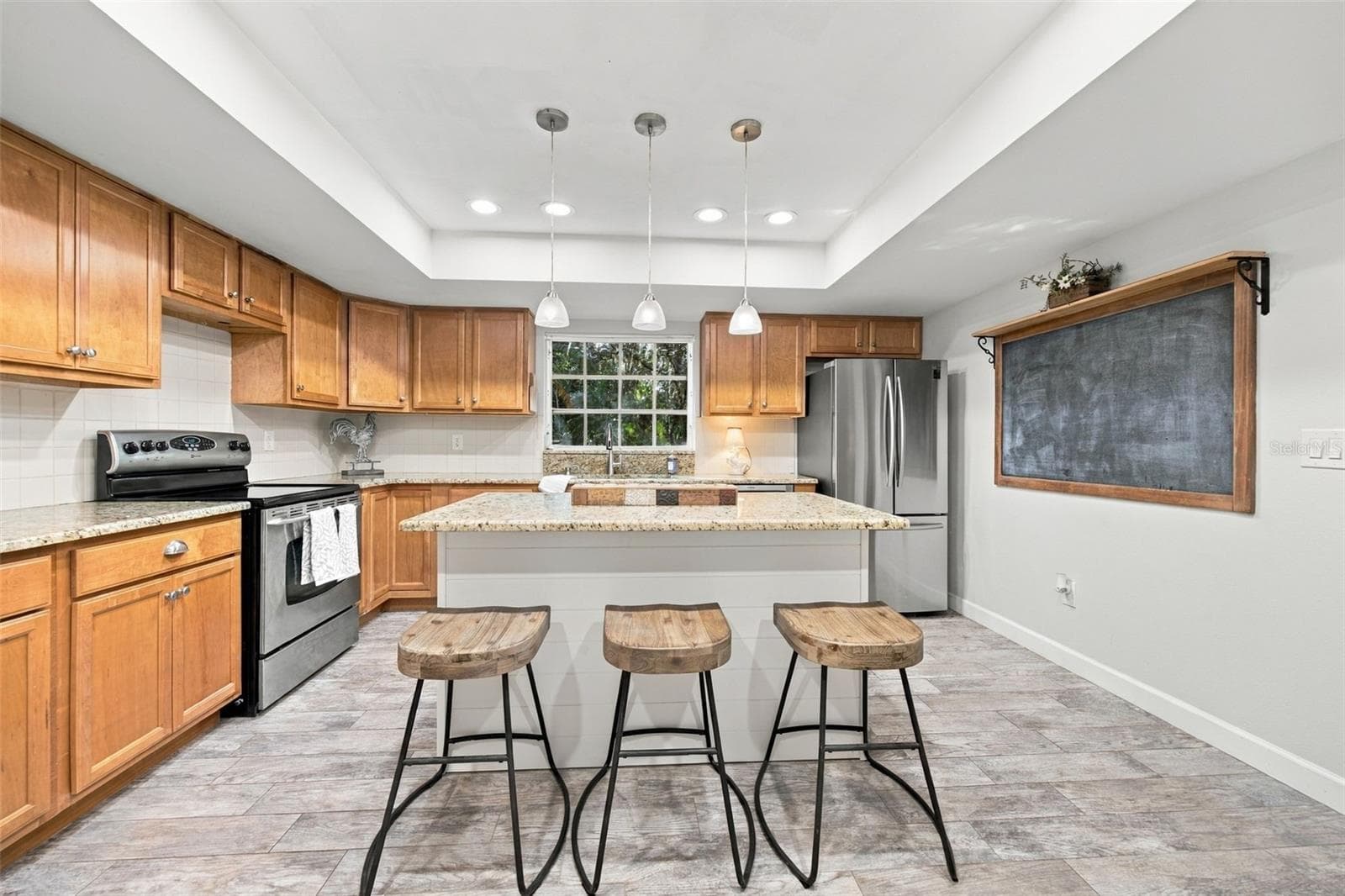 Single Family Residence at 19709 HIAWATHA RD, ODESSA, photo 11 of 45