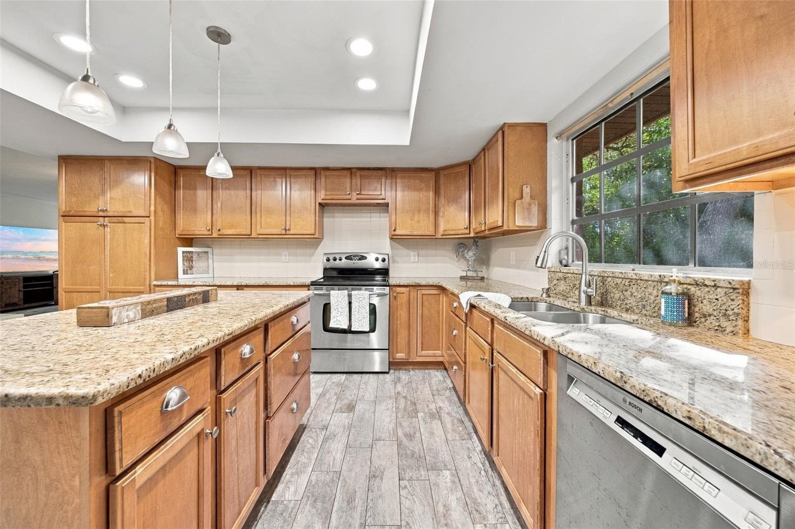 Single Family Residence at 19709 HIAWATHA RD, ODESSA, photo 14 of 45