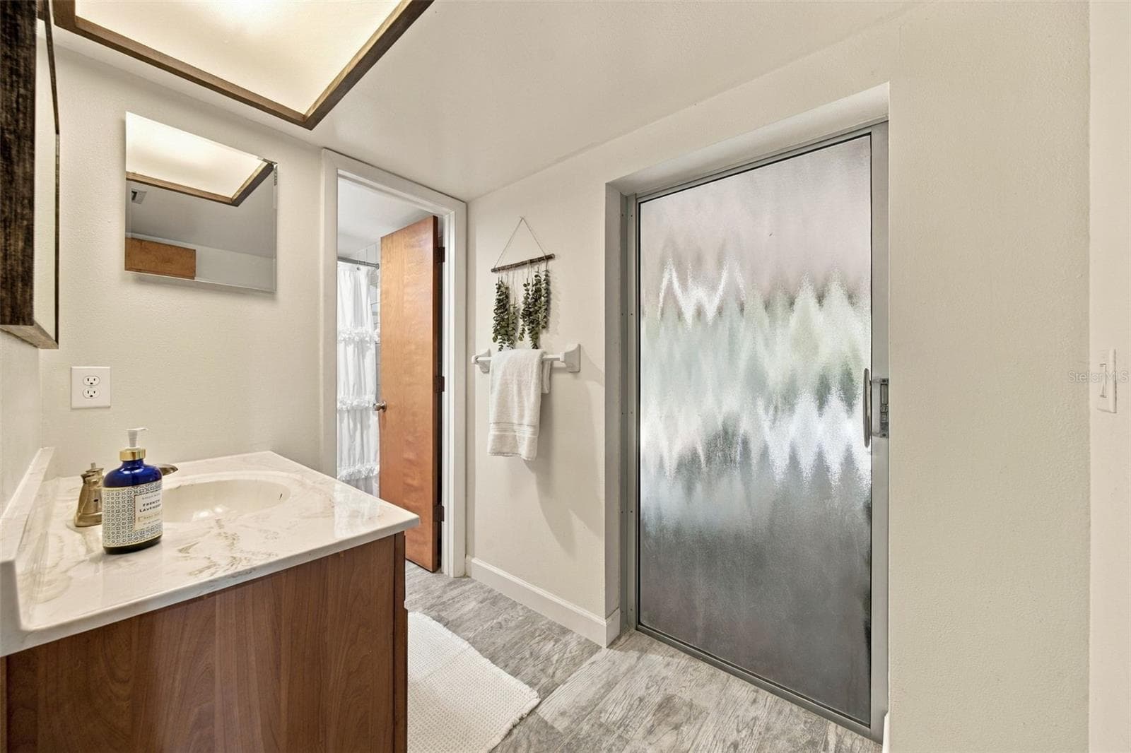 2nd Bath with entrance to screened Lanai - 19709 HIAWATHA RD, ODESSA