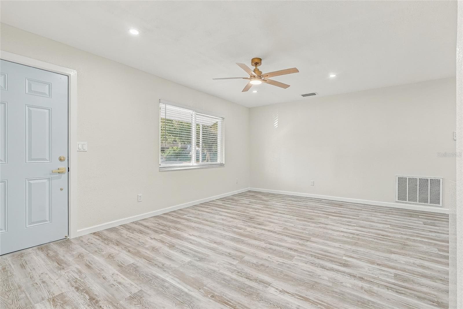 Single Family Residence at 4147 RACCOON LOOP, NEW PORT RICHEY, photo 4 of 39