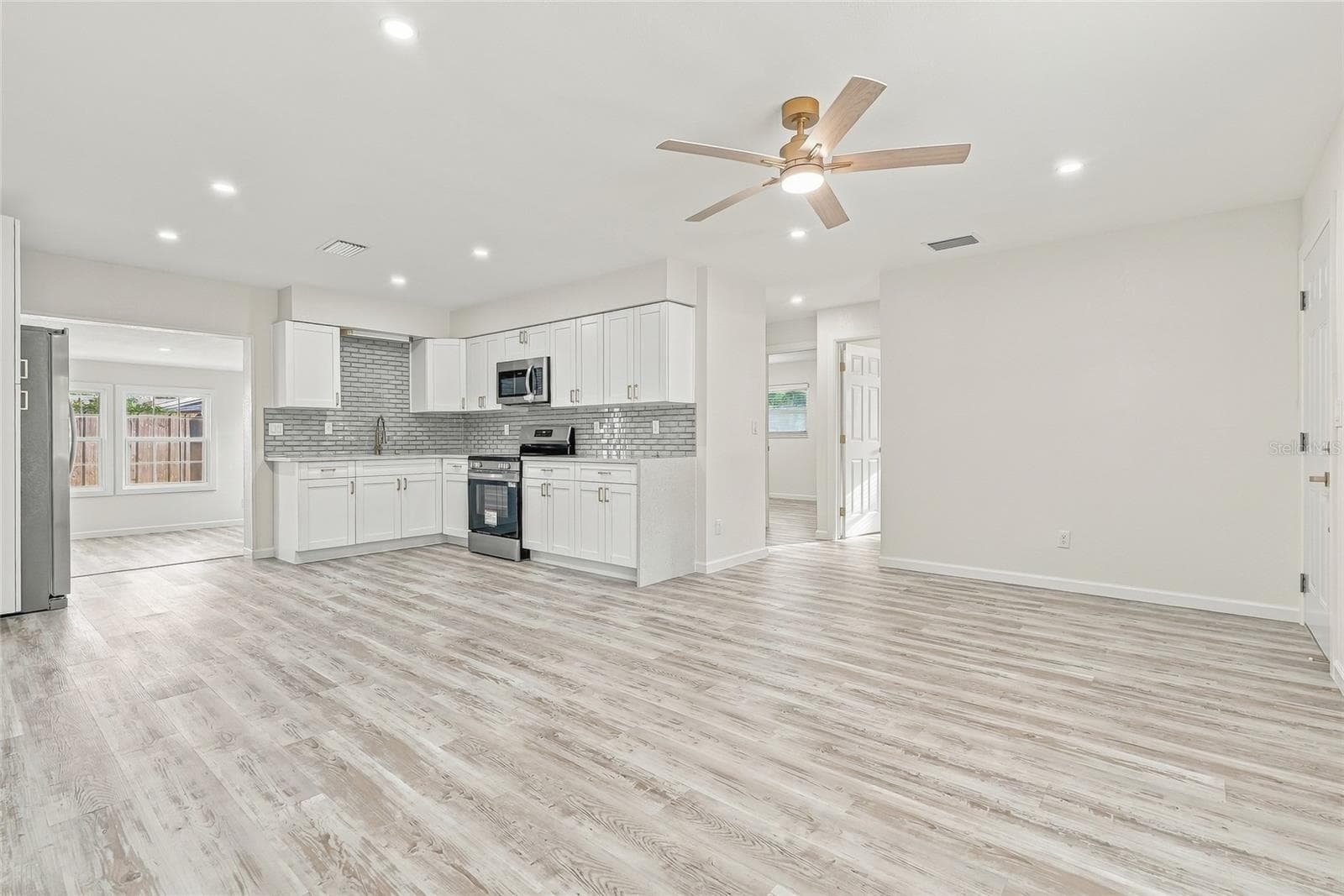 Single Family Residence at 4147 RACCOON LOOP, NEW PORT RICHEY, photo 5 of 39