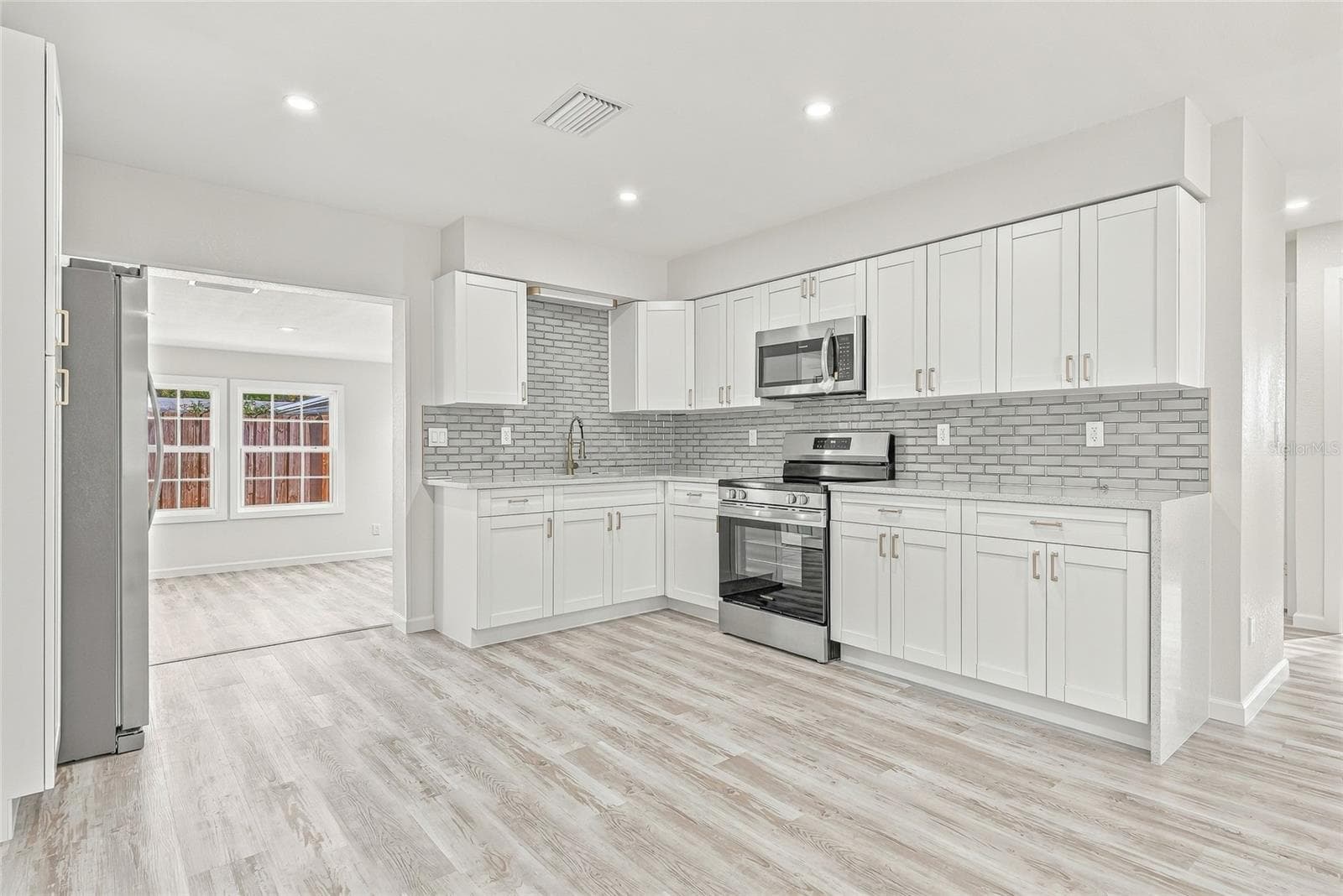 Single Family Residence at 4147 RACCOON LOOP, NEW PORT RICHEY, photo 8 of 39