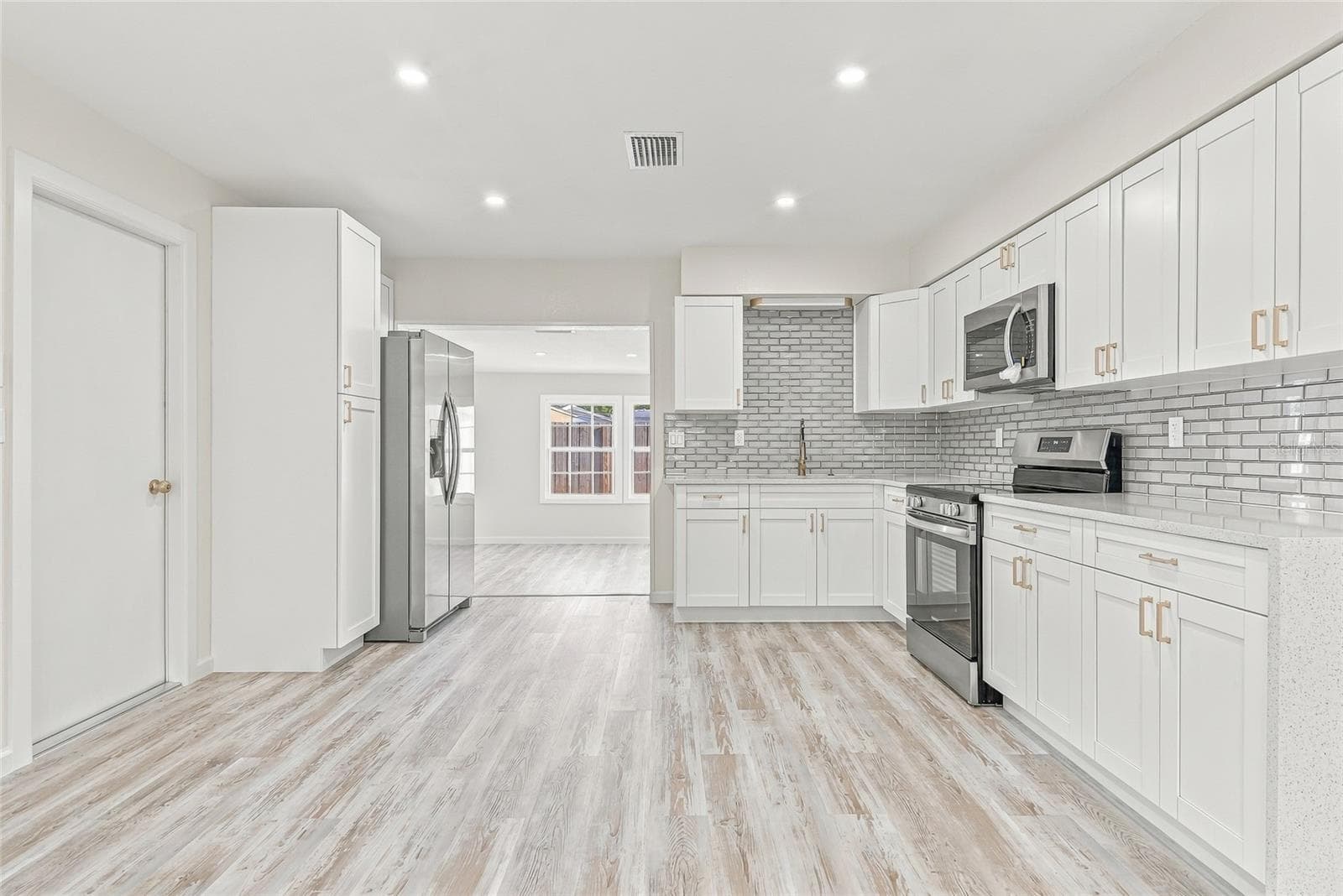 Single Family Residence at 4147 RACCOON LOOP, NEW PORT RICHEY, photo 9 of 39