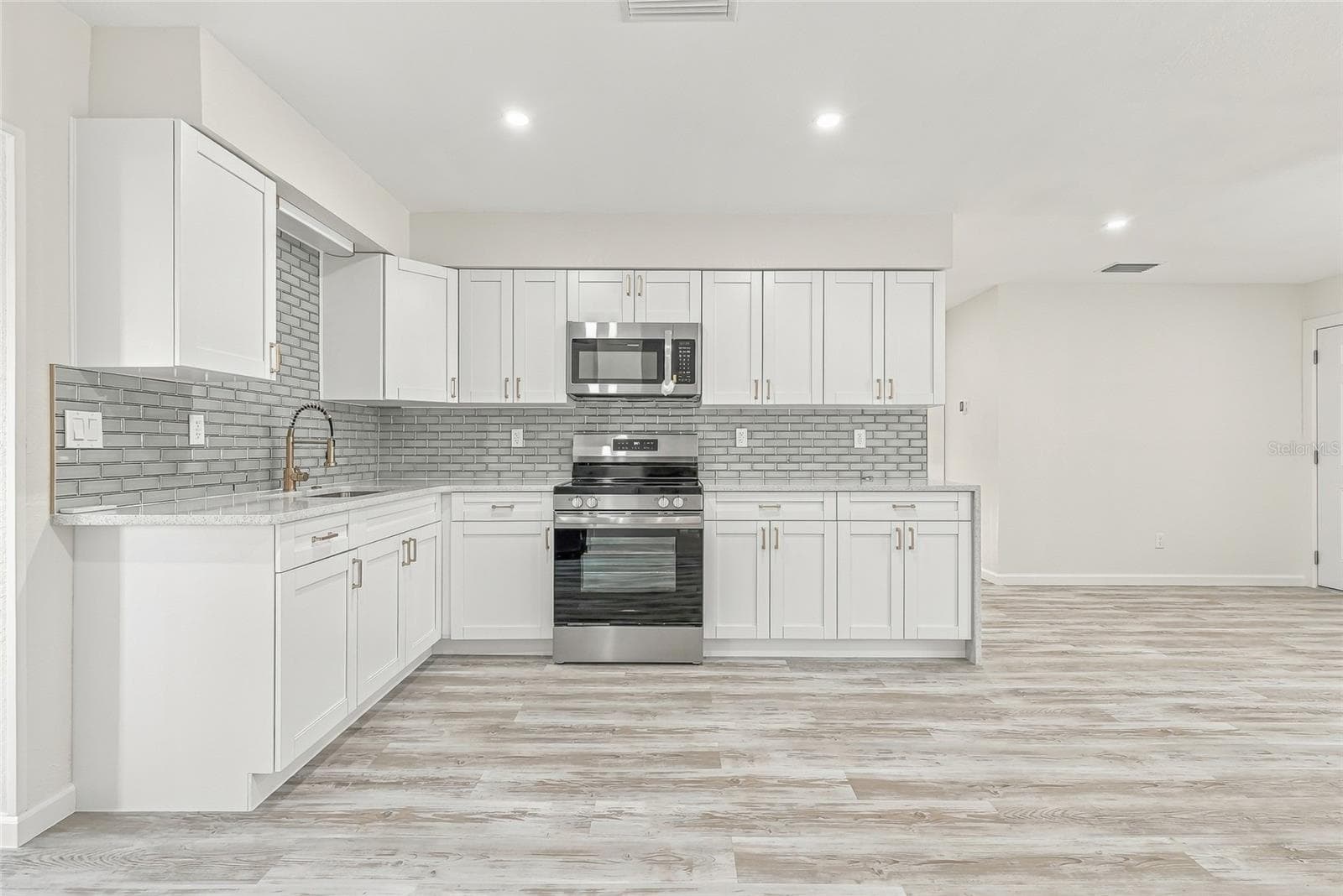 Single Family Residence at 4147 RACCOON LOOP, NEW PORT RICHEY, photo 11 of 39