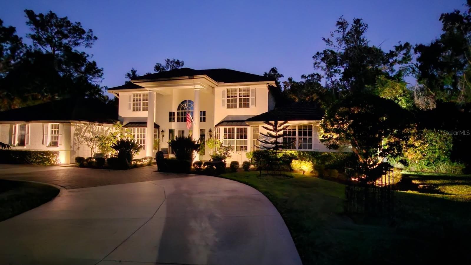 Magnificent Sothern Charm - 3171 DICK WILSON DR, SARASOTA
