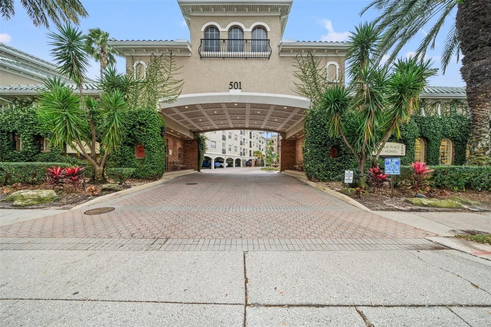 Condominium at 501 KNIGHTS RUN #2119, TAMPA, photo 2 of 43