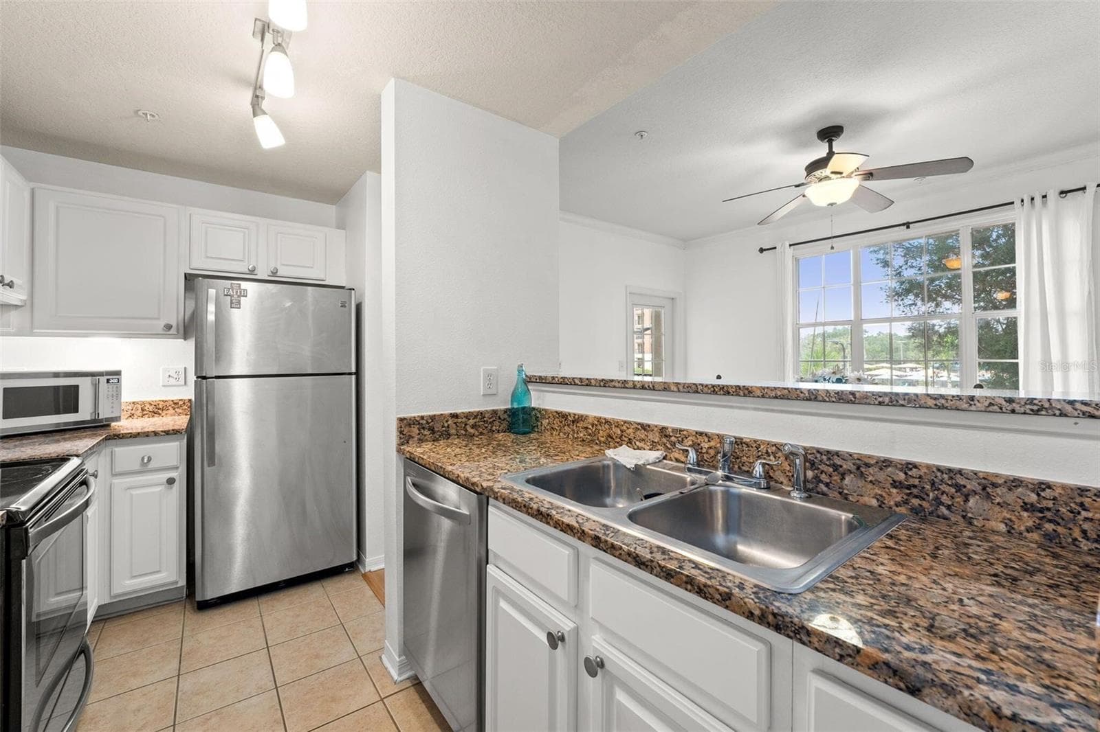 Condominium at 501 KNIGHTS RUN #2119, TAMPA, photo 14 of 43
