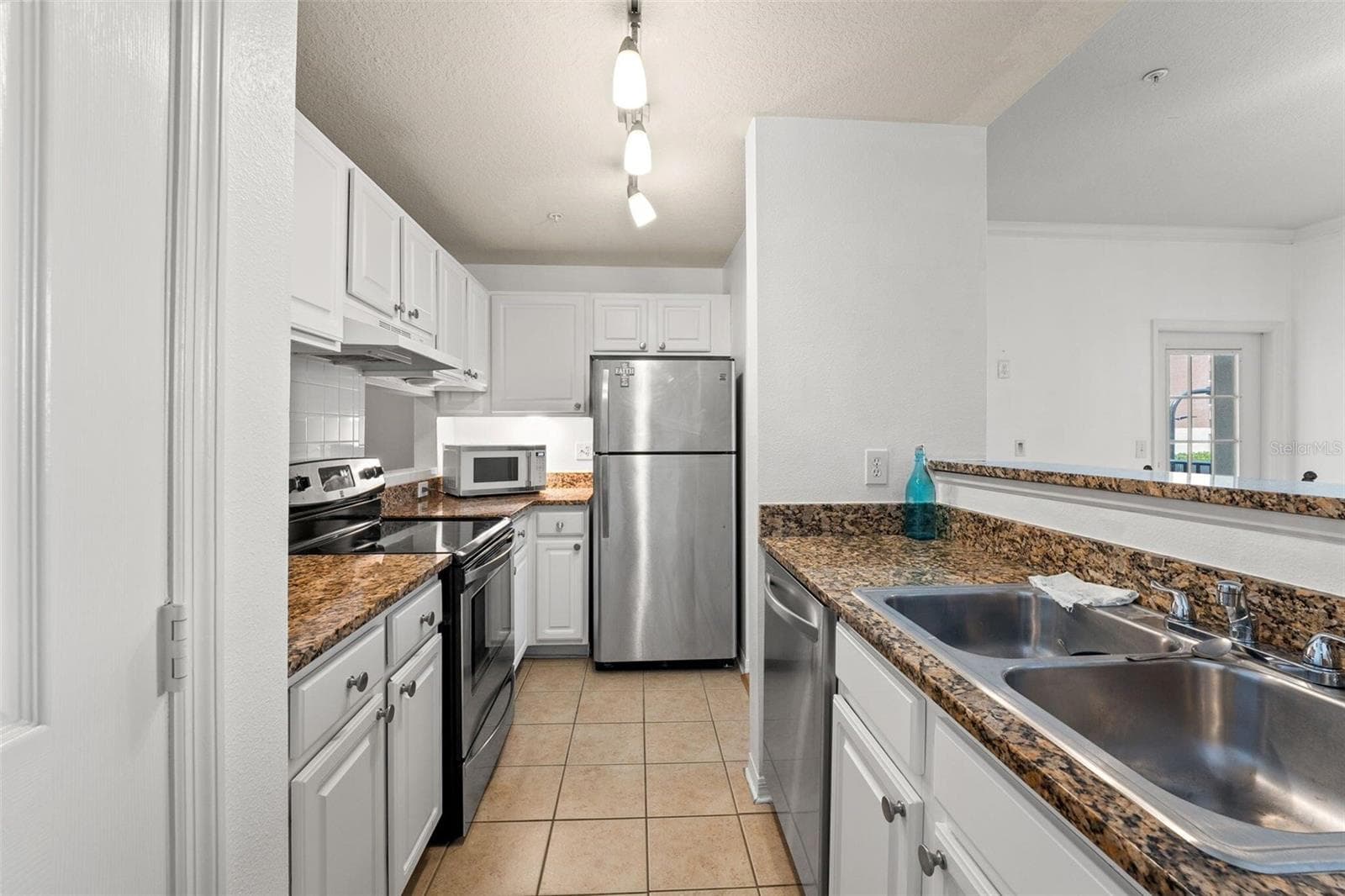 Condominium at 501 KNIGHTS RUN #2119, TAMPA, photo 15 of 43