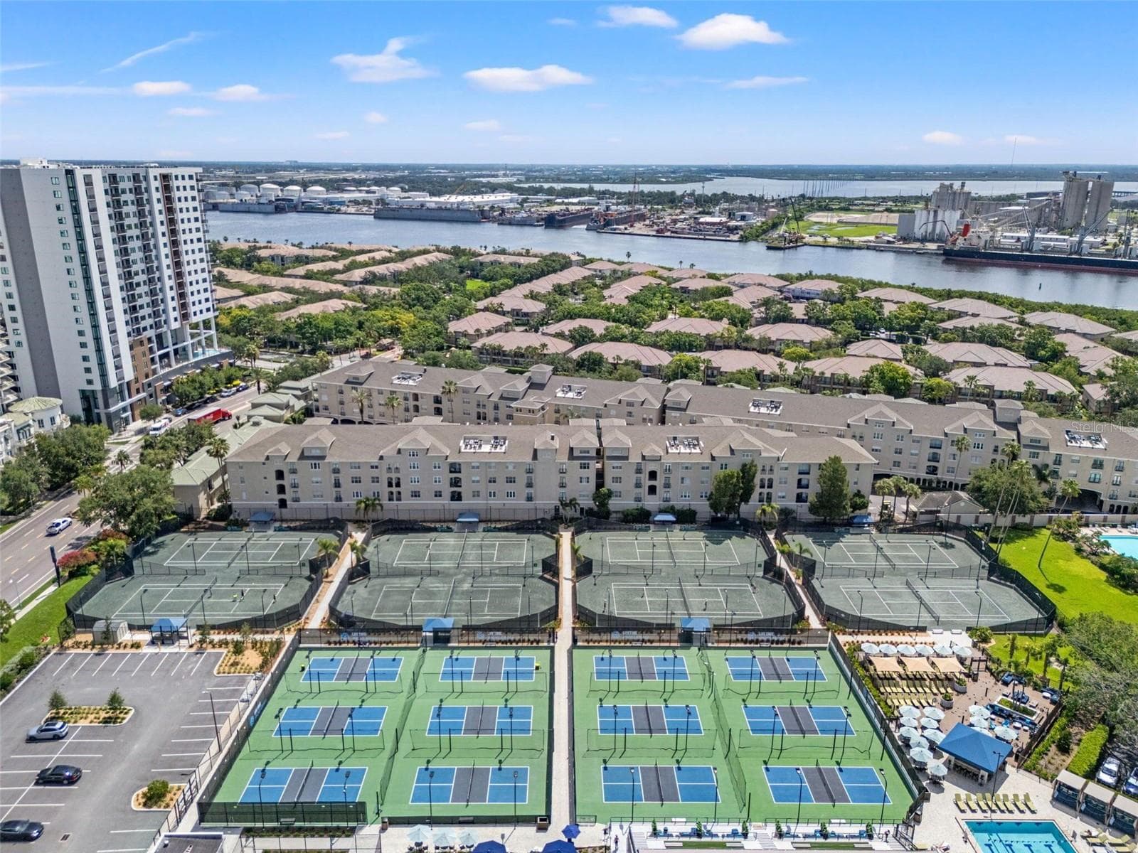 Condominium at 501 KNIGHTS RUN #2119, TAMPA, photo 31 of 43