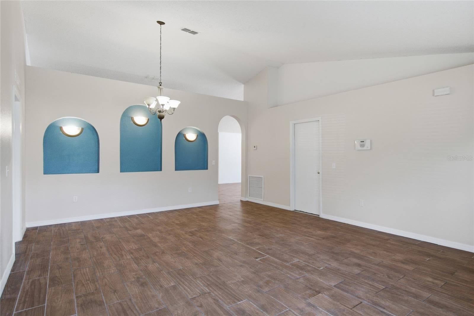 Single Family Residence at 760 PALAISEAU CT, KISSIMMEE, photo 16 of 44