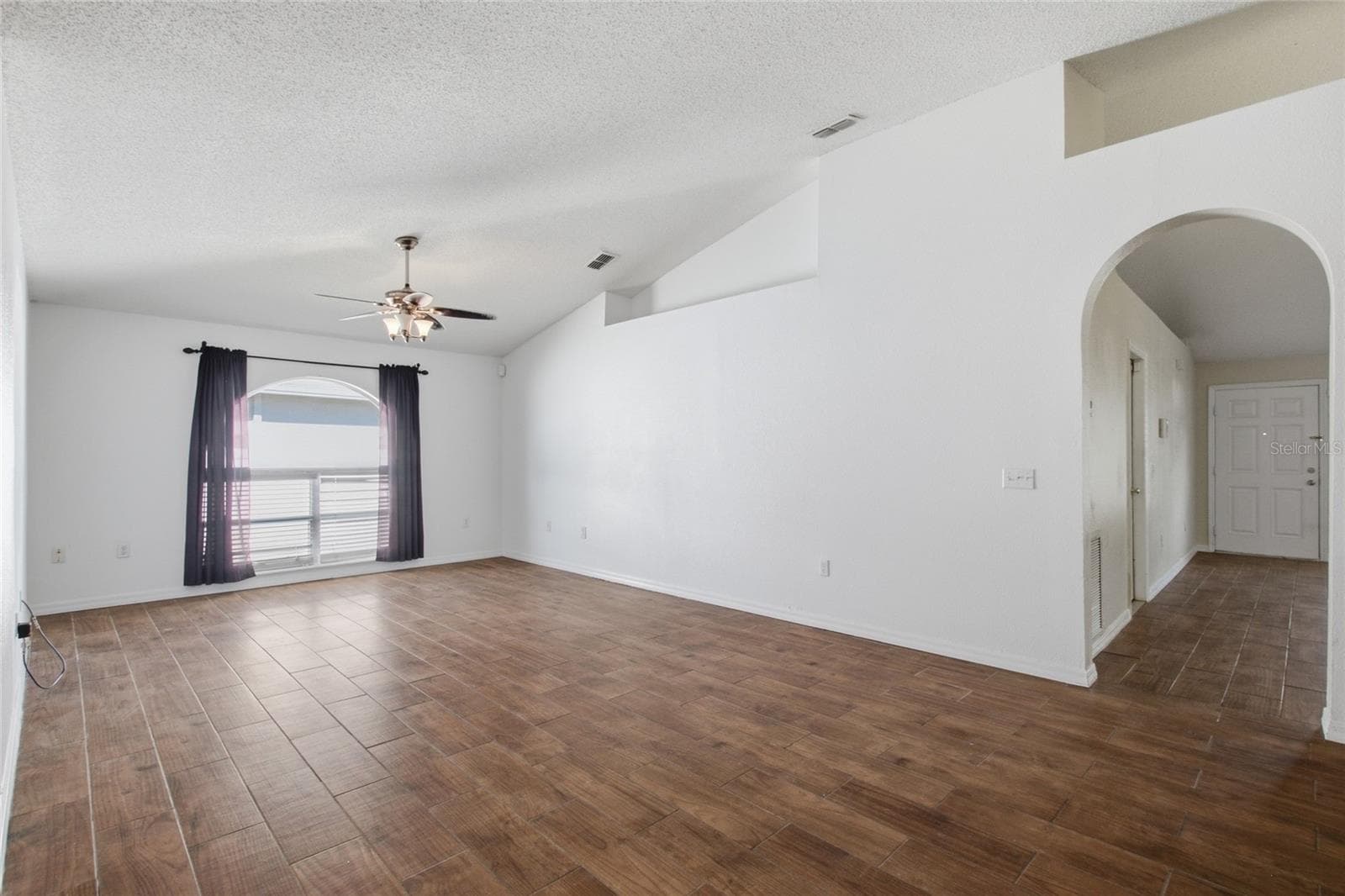 Single Family Residence at 760 PALAISEAU CT, KISSIMMEE, photo 17 of 44