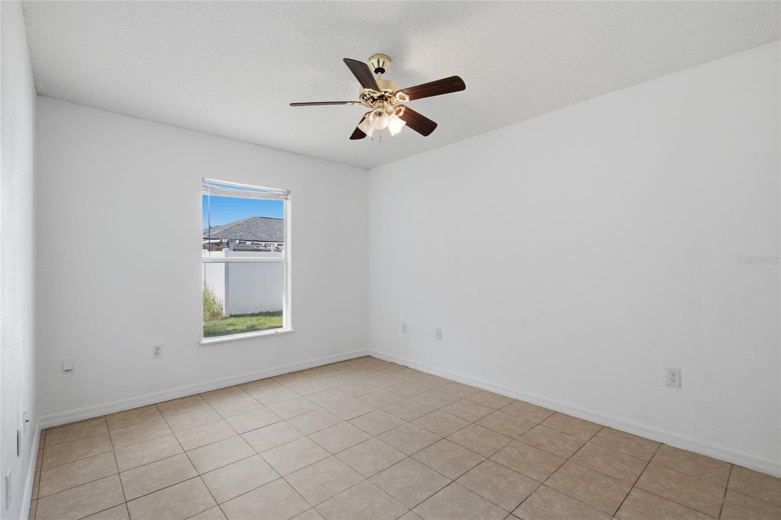 Single Family Residence at 760 PALAISEAU CT, KISSIMMEE, photo 27 of 44