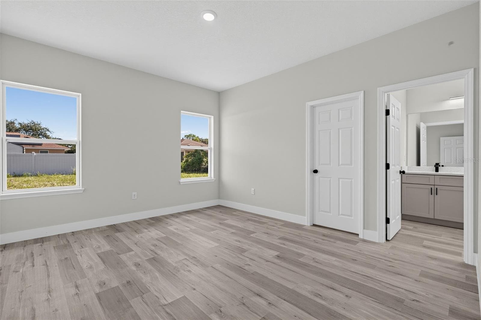 Single Family Residence at 806 LOLA DR, SEBRING, photo 17 of 38
