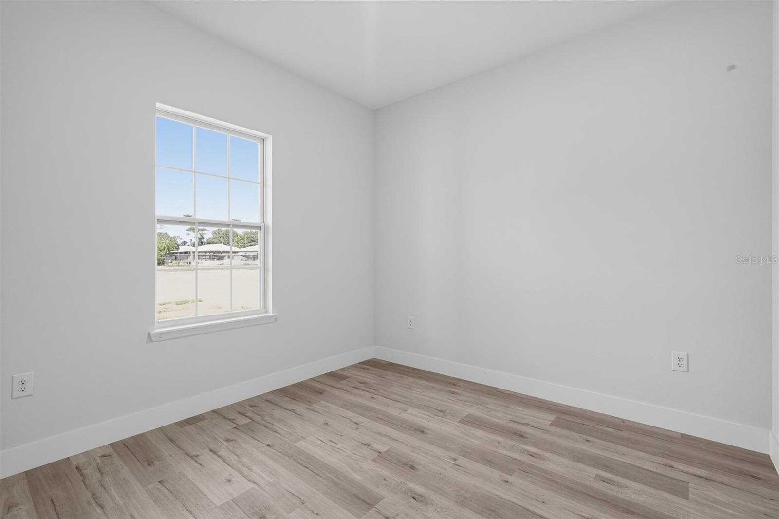 Single Family Residence at 806 LOLA DR, SEBRING, photo 26 of 38