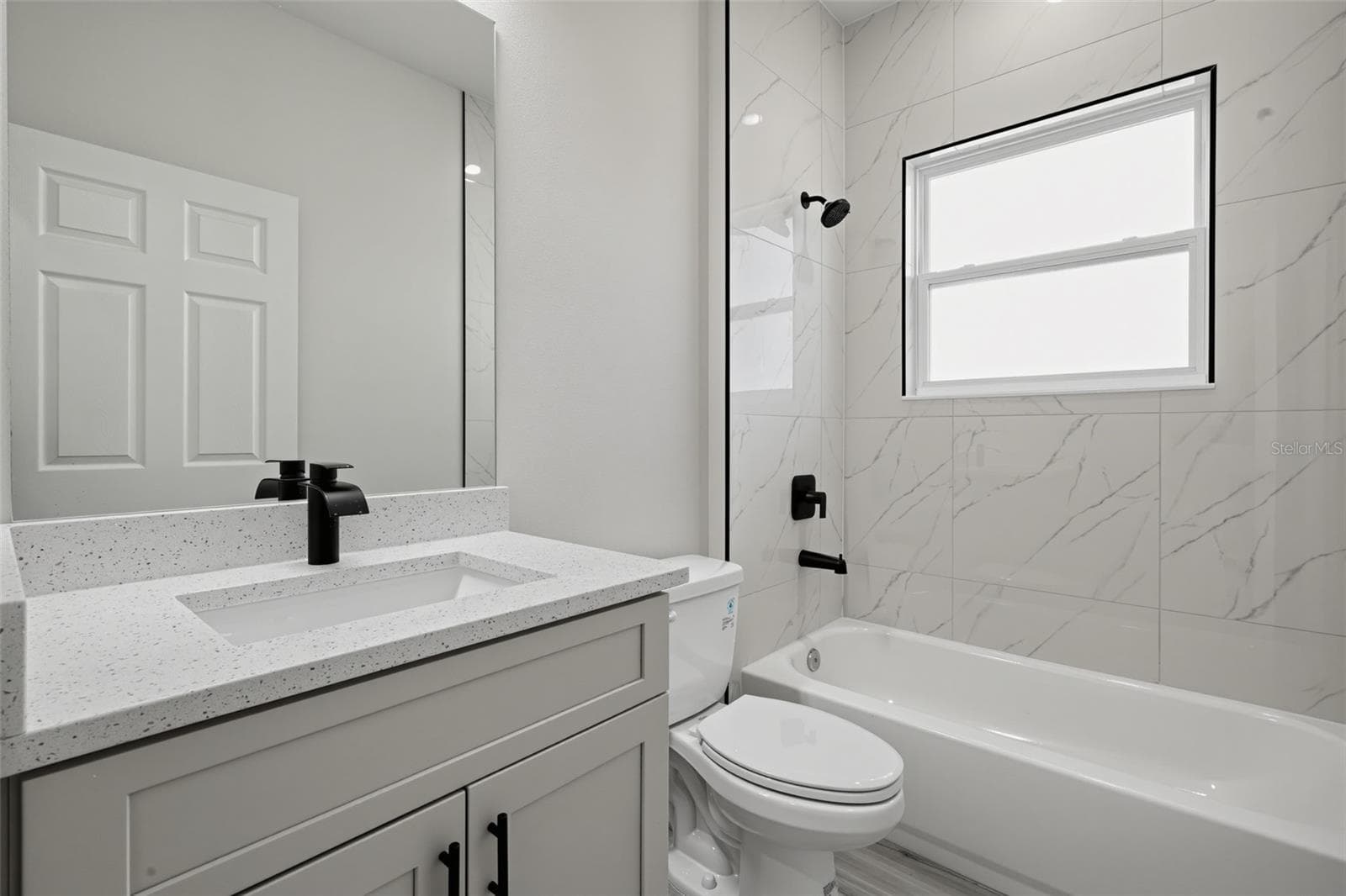 Single Family Residence at 806 LOLA DR, SEBRING, photo 29 of 38