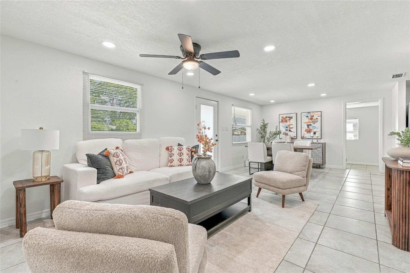Single Family Residence at 4544 W MINNEHAHA ST, TAMPA, photo 12 of 39