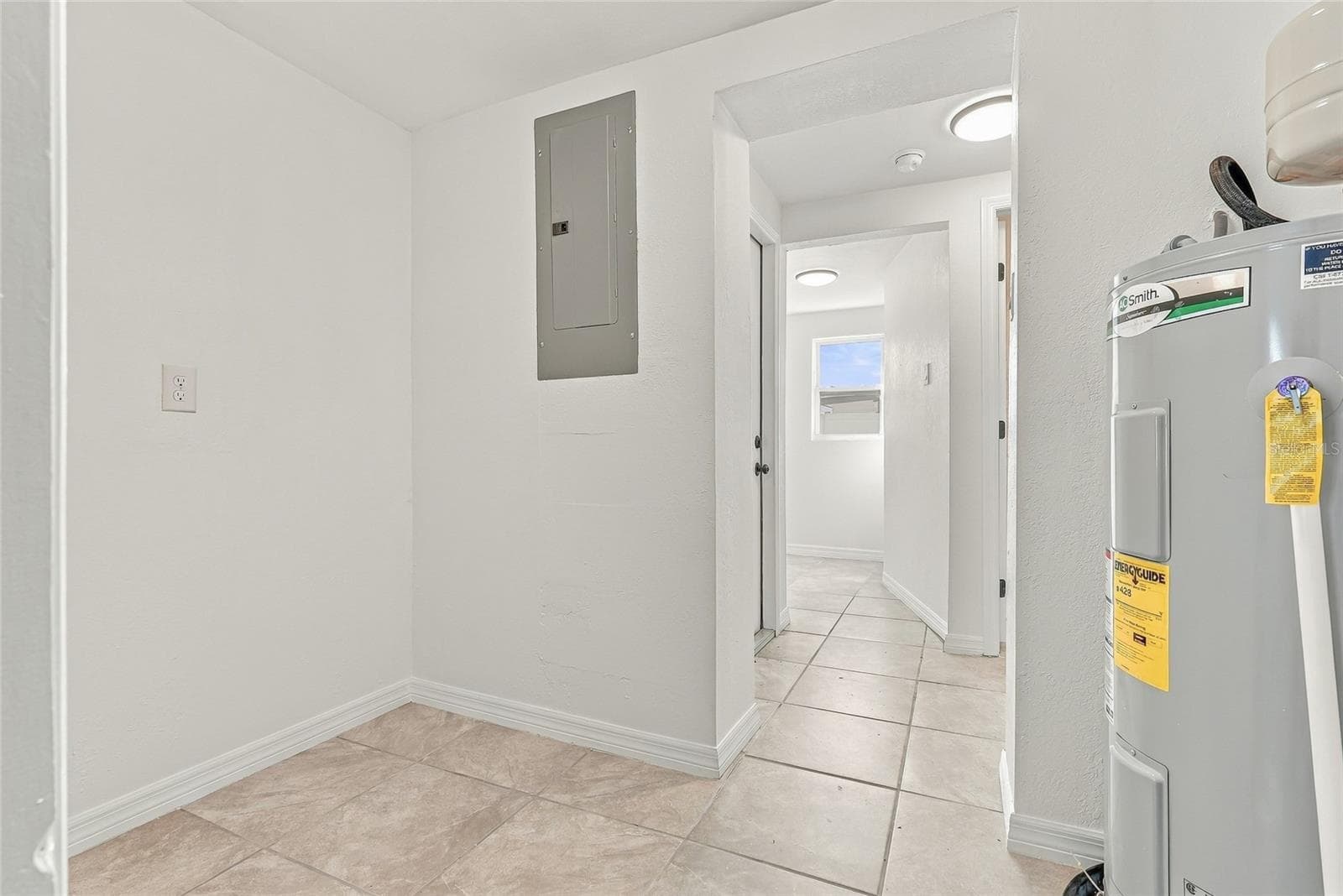 Single Family Residence at 4544 W MINNEHAHA ST, TAMPA, photo 25 of 39