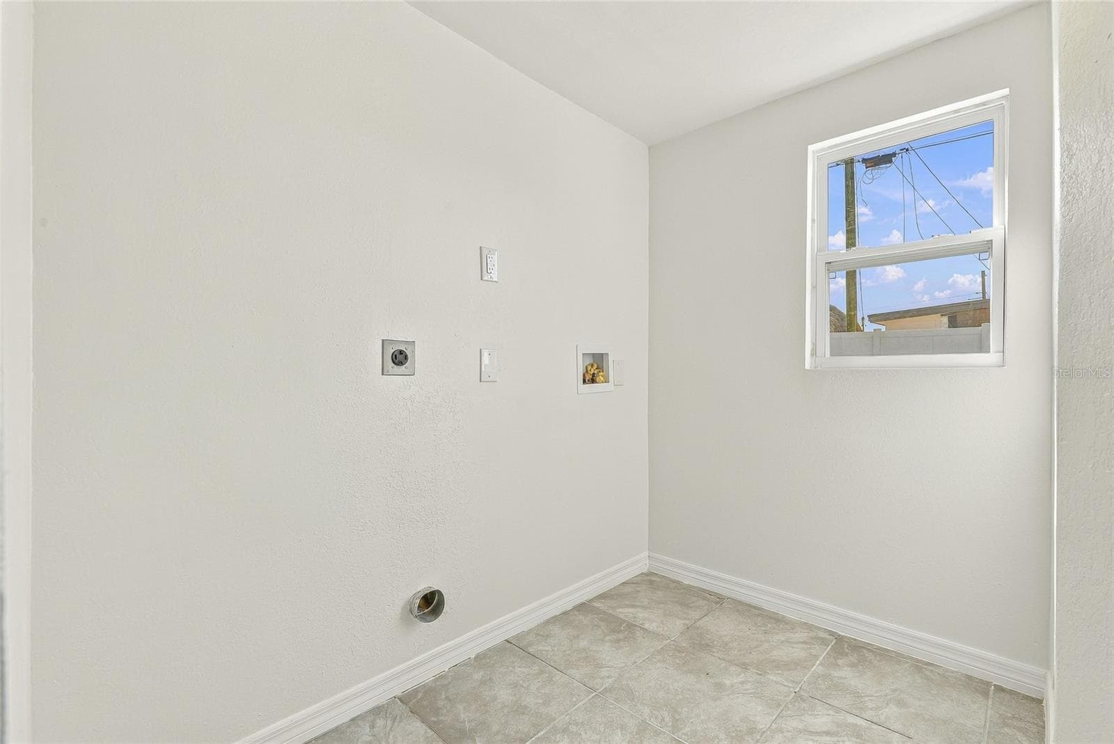 Single Family Residence at 4544 W MINNEHAHA ST, TAMPA, photo 31 of 39