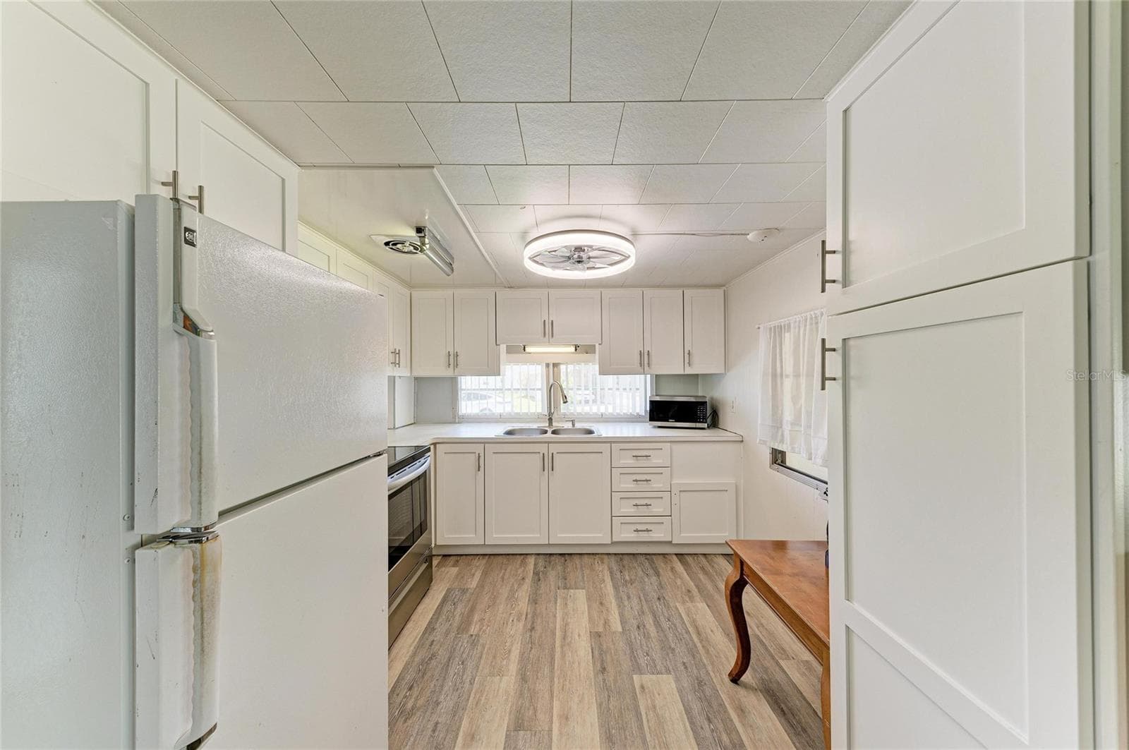 Mobile Home at 4924 OAKLAND HILLS AVE, SARASOTA, photo 17 of 85