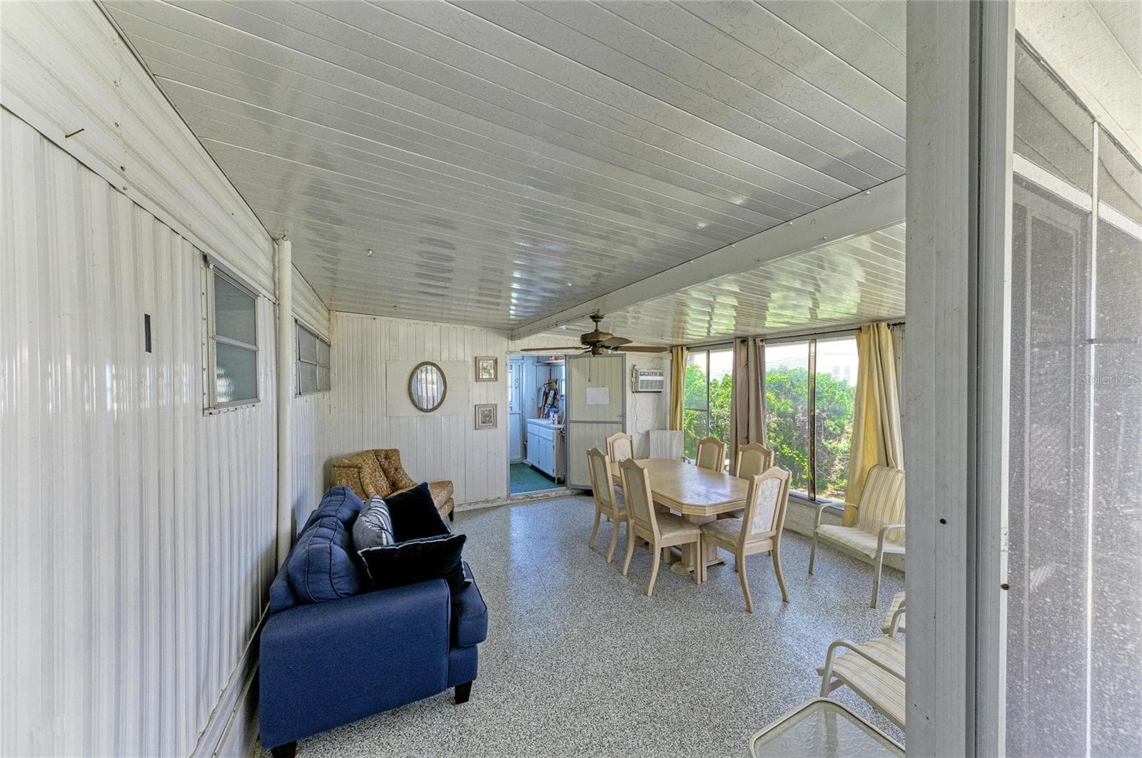 Florida Room - 4924 OAKLAND HILLS AVE, SARASOTA