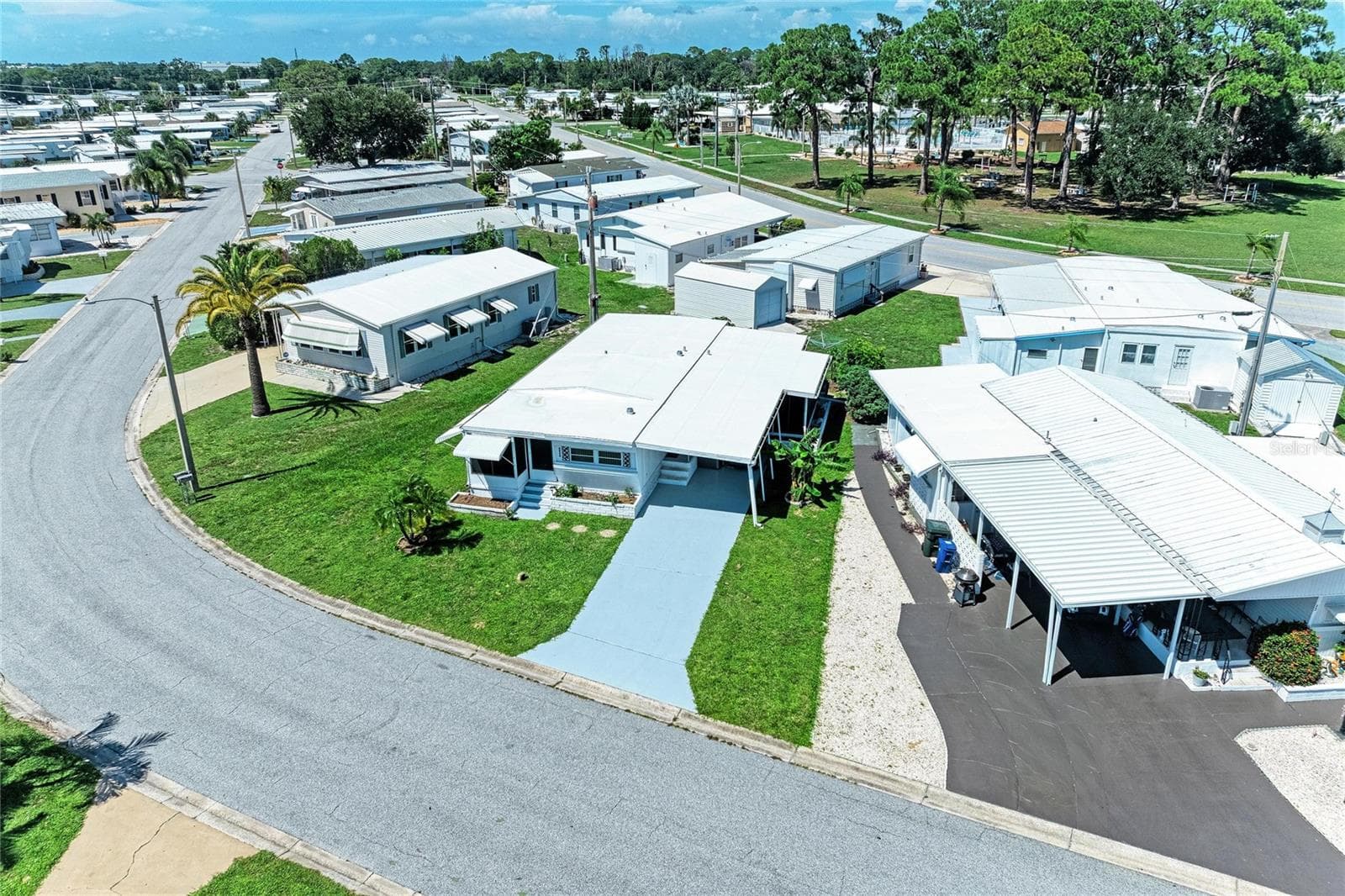 Mobile Home at 4924 OAKLAND HILLS AVE, SARASOTA, photo 49 of 85