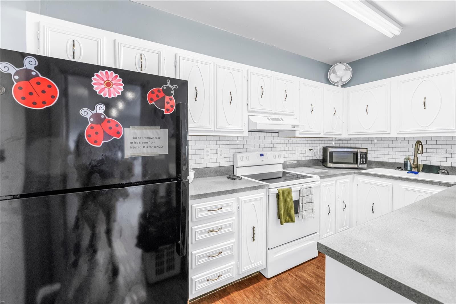 Condominium at 801 83RD AVE N #214, ST PETERSBURG, photo 29 of 45
