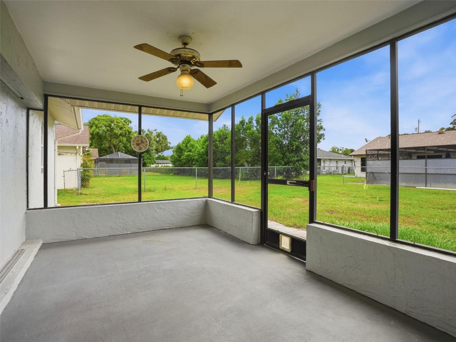Single Family Residence at 9624 HORIZON DR, SPRING HILL, photo 26 of 33