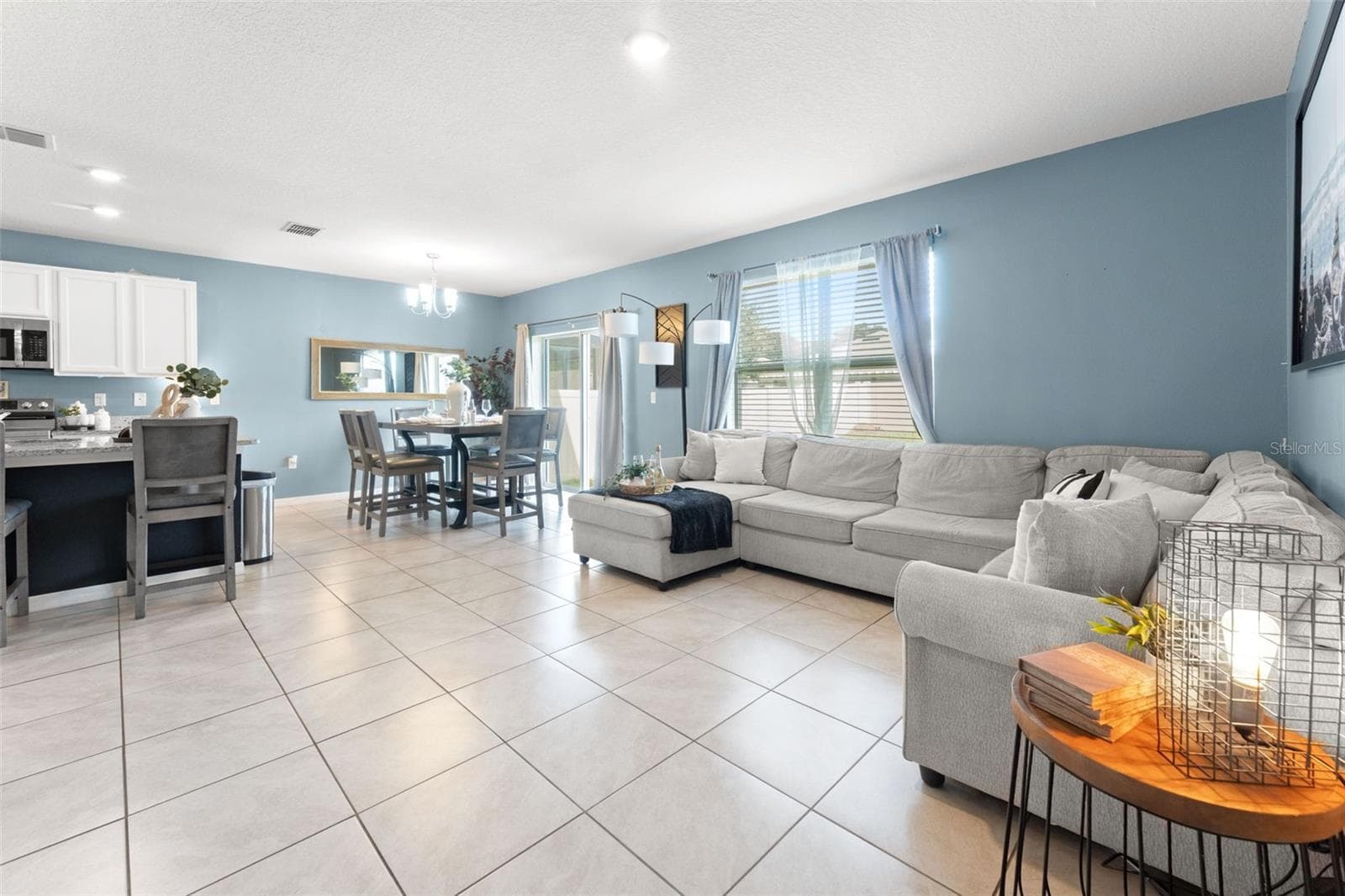 Single Family Residence at 3725 HOLLY GROVE LN, MOUNT DORA, photo 10 of 33