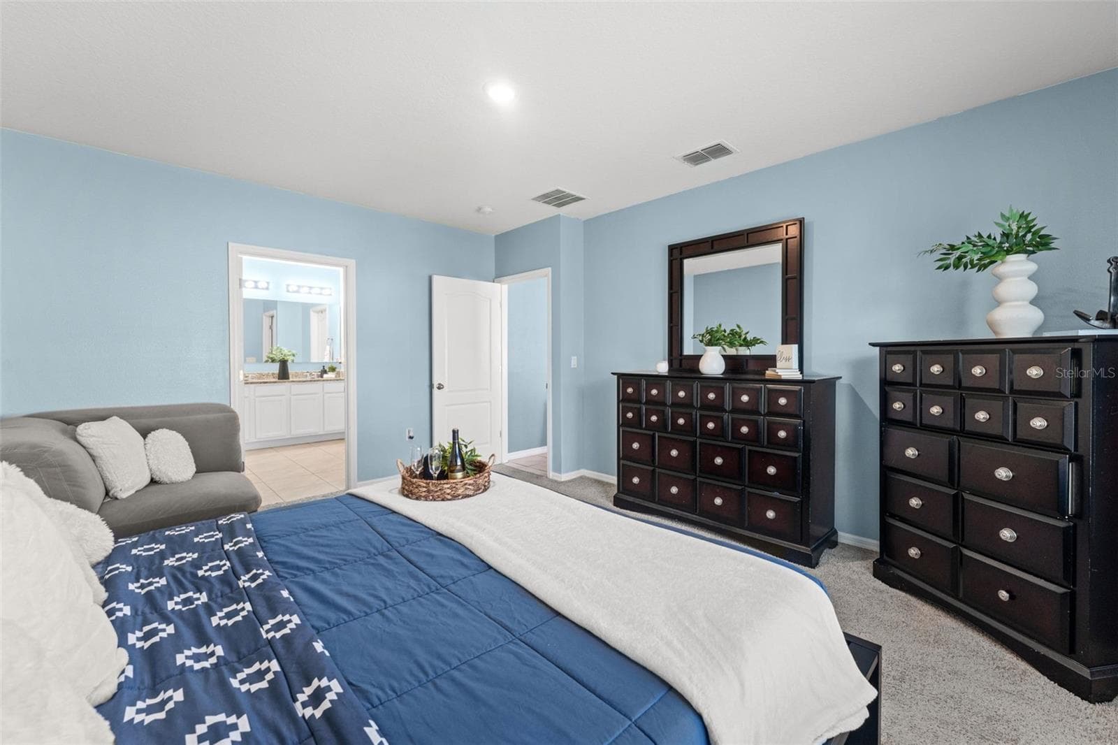 Single Family Residence at 3725 HOLLY GROVE LN, MOUNT DORA, photo 13 of 33