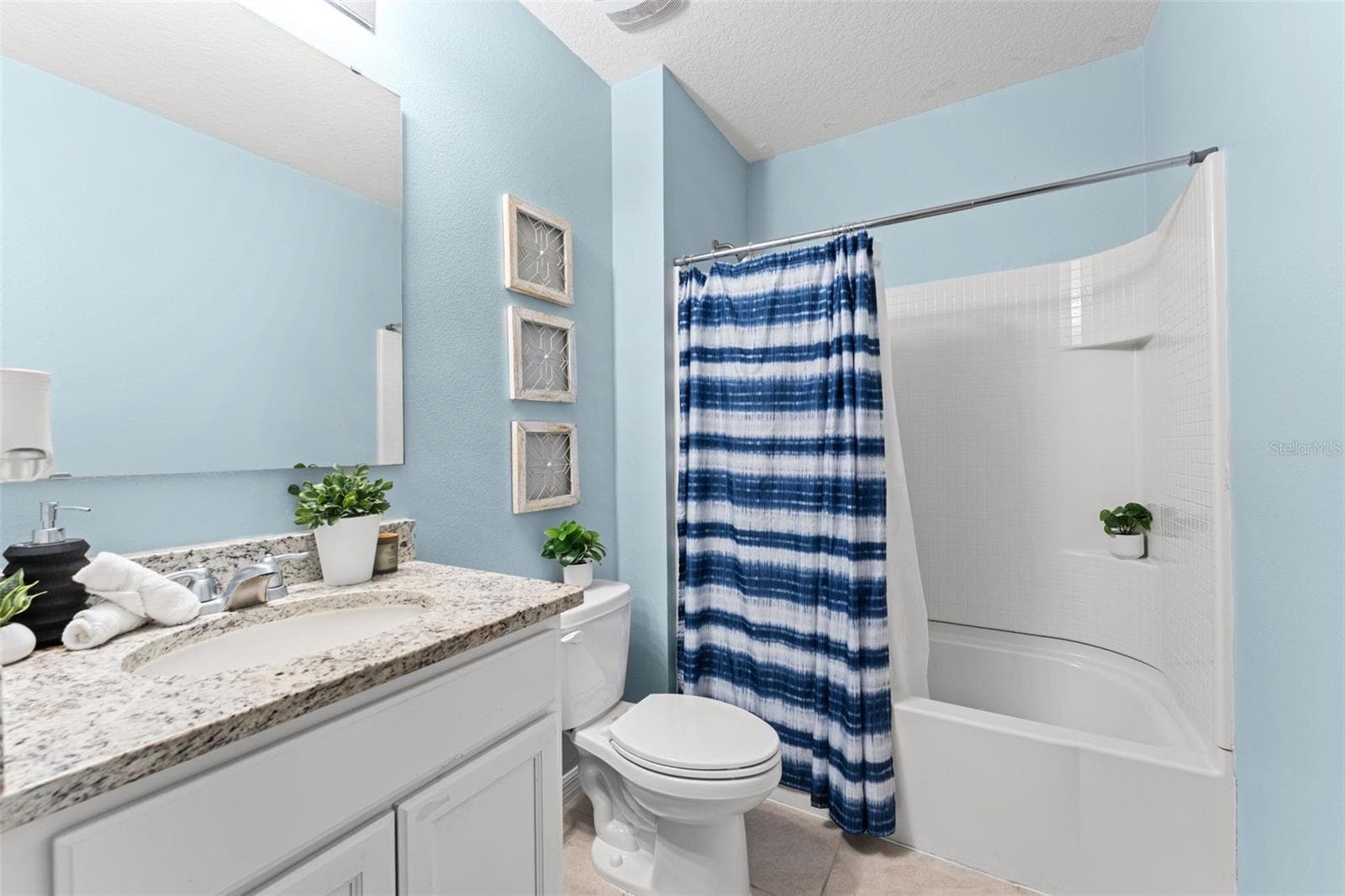 Single Family Residence at 3725 HOLLY GROVE LN, MOUNT DORA, photo 21 of 33